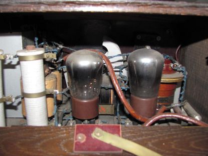TOGAFON - B  2 Lamper Radiomodtager inside with tubes