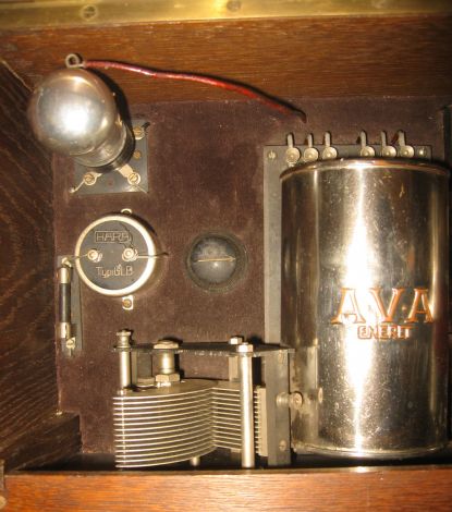 Billede522 A V  4 Lamper Radiomodtager 