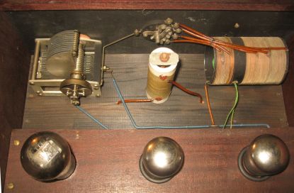Grand 3 Lamper Radiomodtager inside