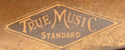 True Music Standard Tragt H&oslash;jttaler-Logo